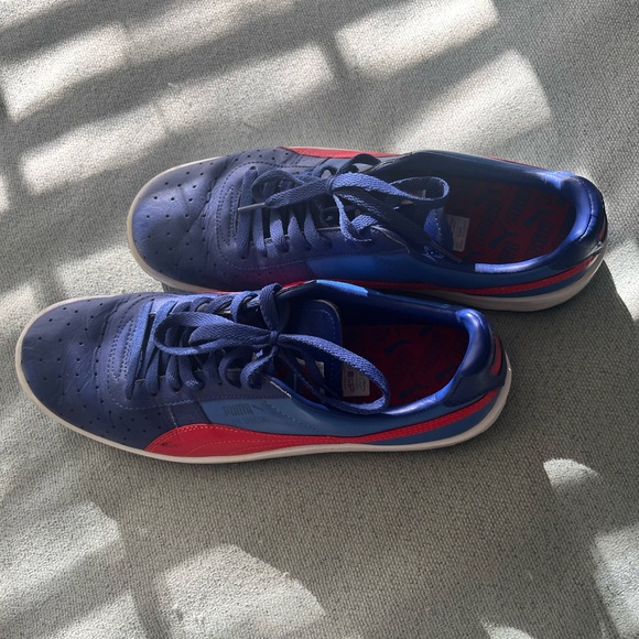 Red and blue puma shoes - Picture 2 of 4